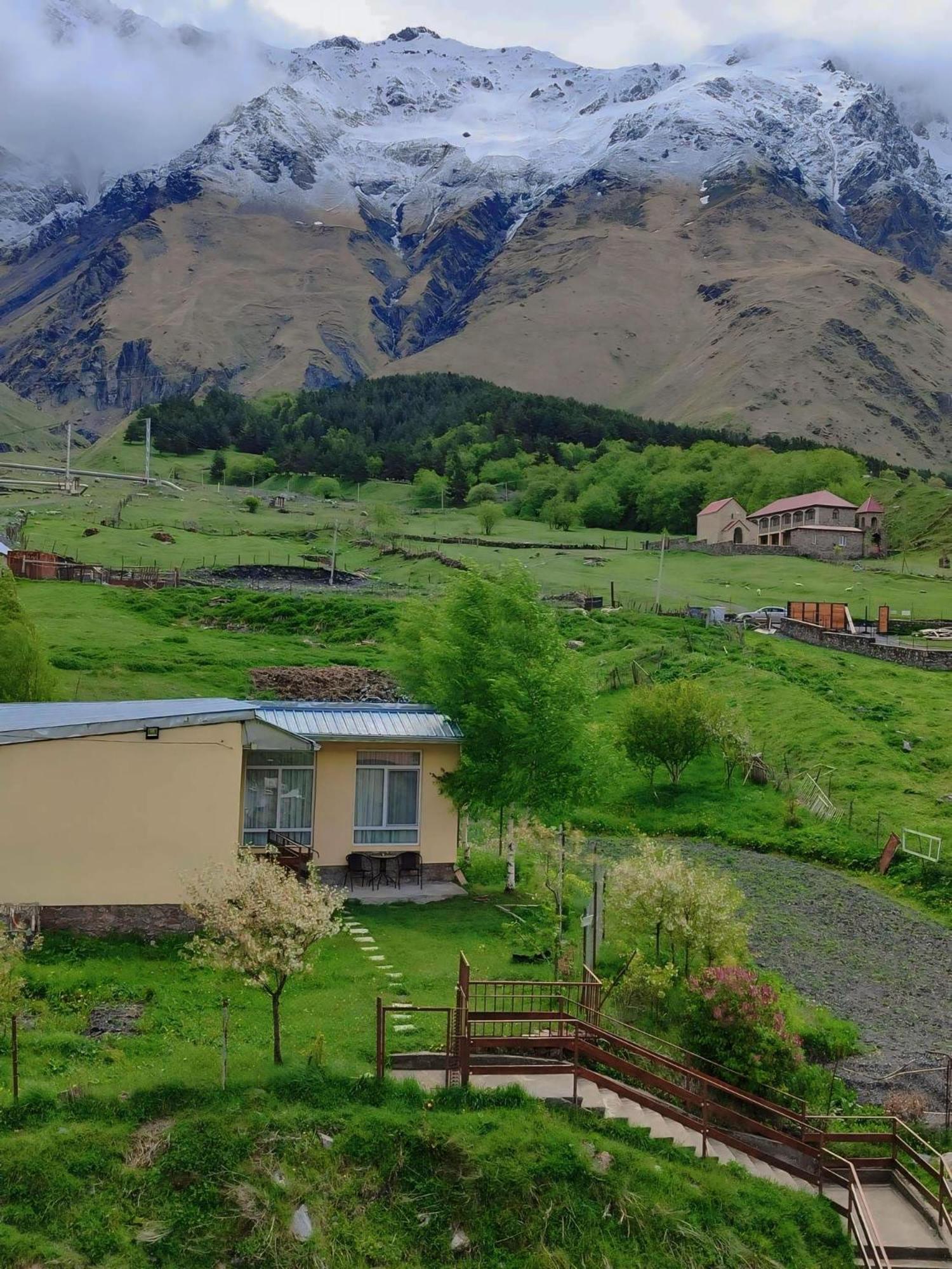 Mountain Kazbegi Apartment Bagian luar foto
