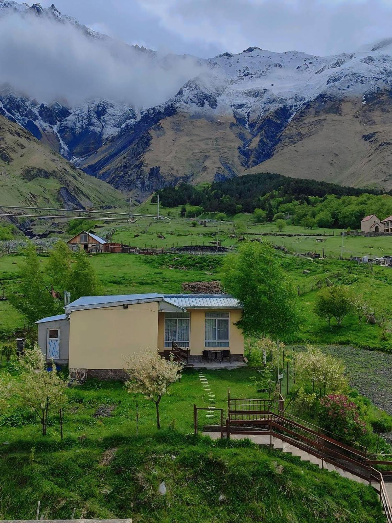 Mountain Kazbegi Apartment Bagian luar foto